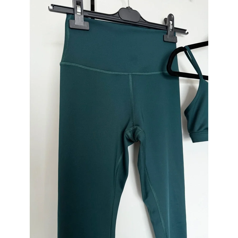 Alo Yoga Airlift High Rise Legging & Intrigue Bra Set Green S